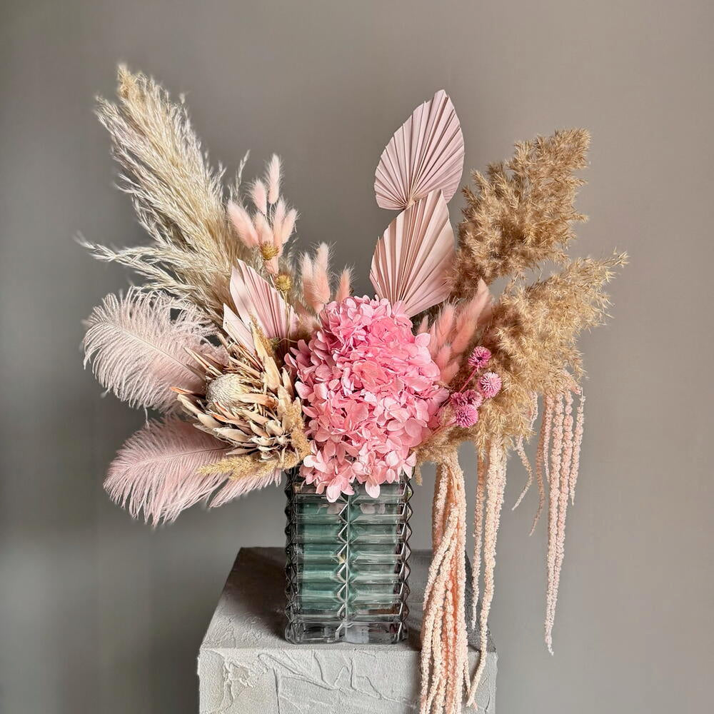 Luxe Dried & Stabilized Arrangement