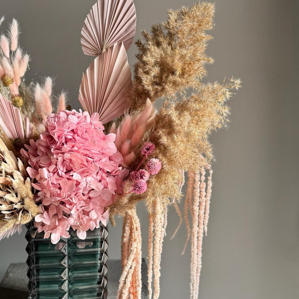 Luxe Dried & Stabilized Arrangement